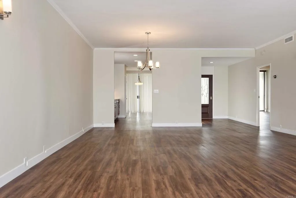 https://cdn.realtyfeed.com/cdn/127/306357644/8e8ff78cca3864b94fc2e3efc38707d1.webp