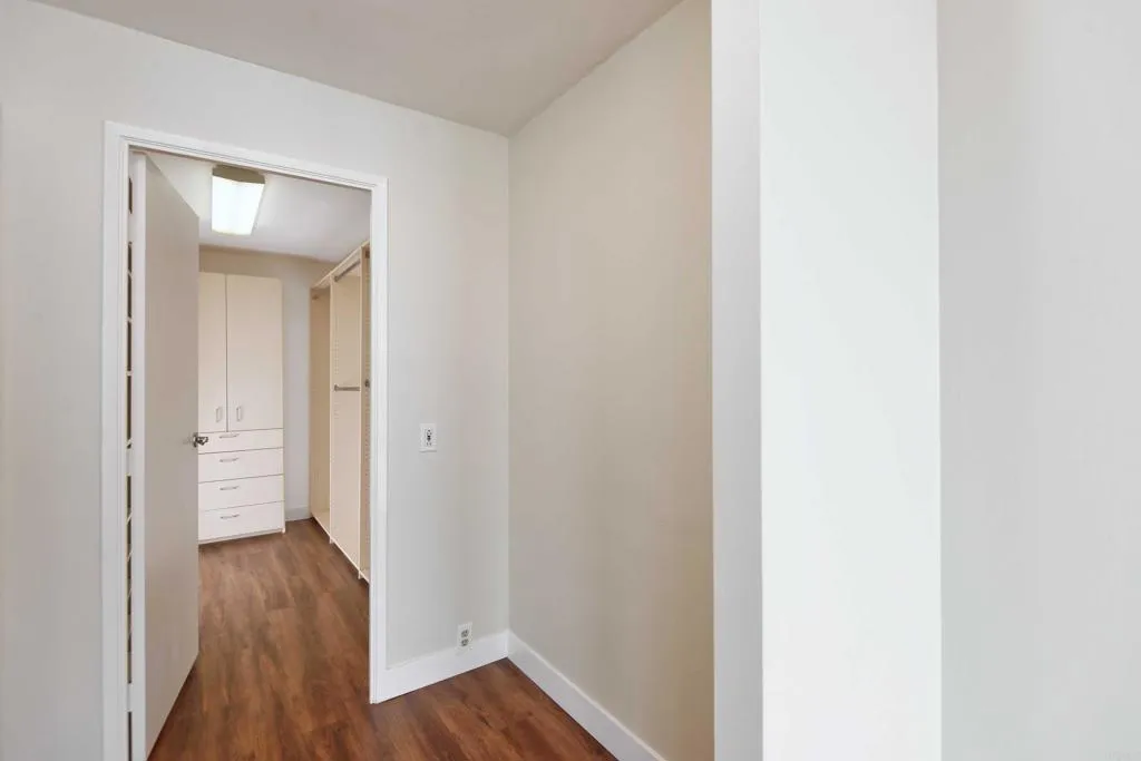 https://cdn.realtyfeed.com/cdn/127/306357644/e82c927b11db876053e29c21117569fa.webp