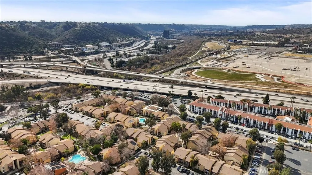 https://cdn.realtyfeed.com/cdn/127/306357680/b5efa15cbb95acb1183c170a2f1dfa6f.webp
