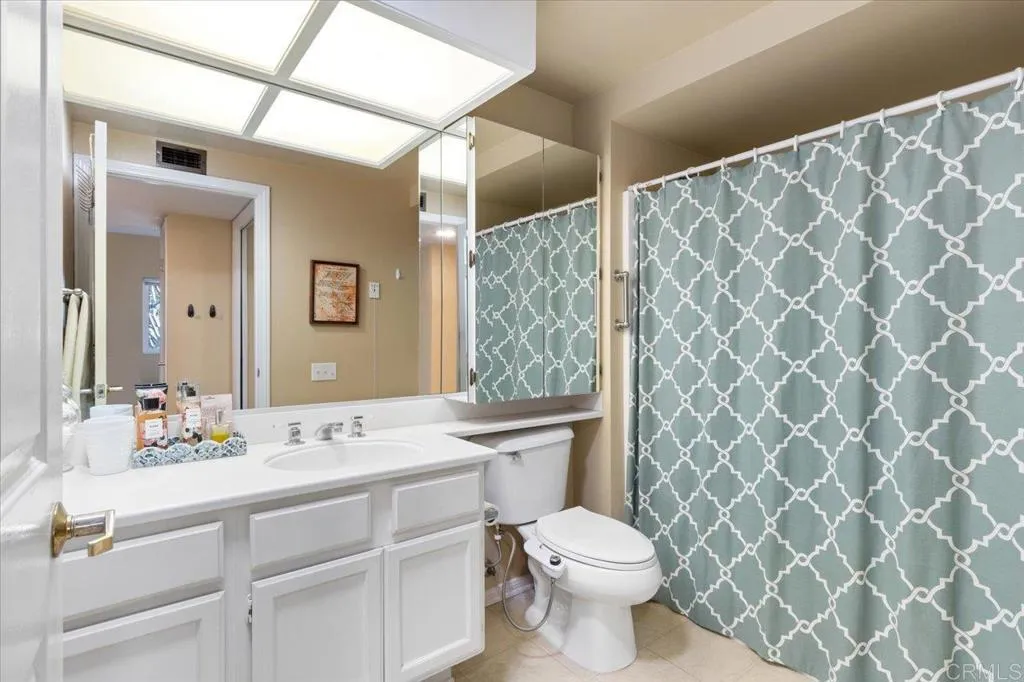 https://cdn.realtyfeed.com/cdn/127/306357807/69f65f700ab1498994fb79ec95a3b404.webp