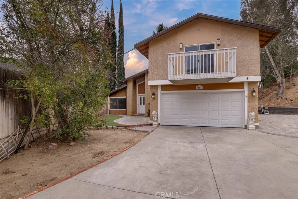 Saugus, CA 91390