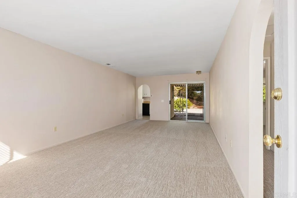 Photo #4: NDP2501209 Listing 