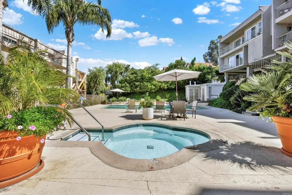 https://cdn.realtyfeed.com/cdn/127/306359165/215a60cf986a9342692bd0be50eeff78.webp