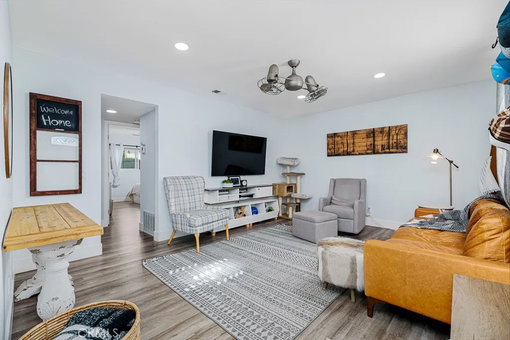 Photo #2: SW25027319 Listing 
