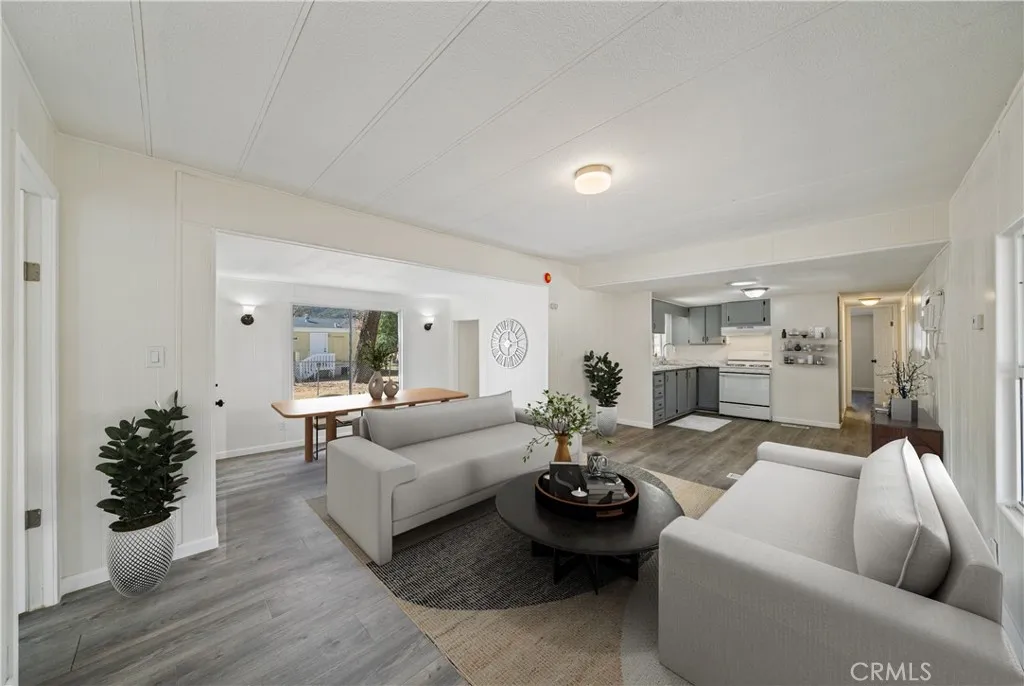 https://cdn.realtyfeed.com/cdn/127/306359485/d0ff5a5dc29e83540ed22b88dd9c1b04.webp