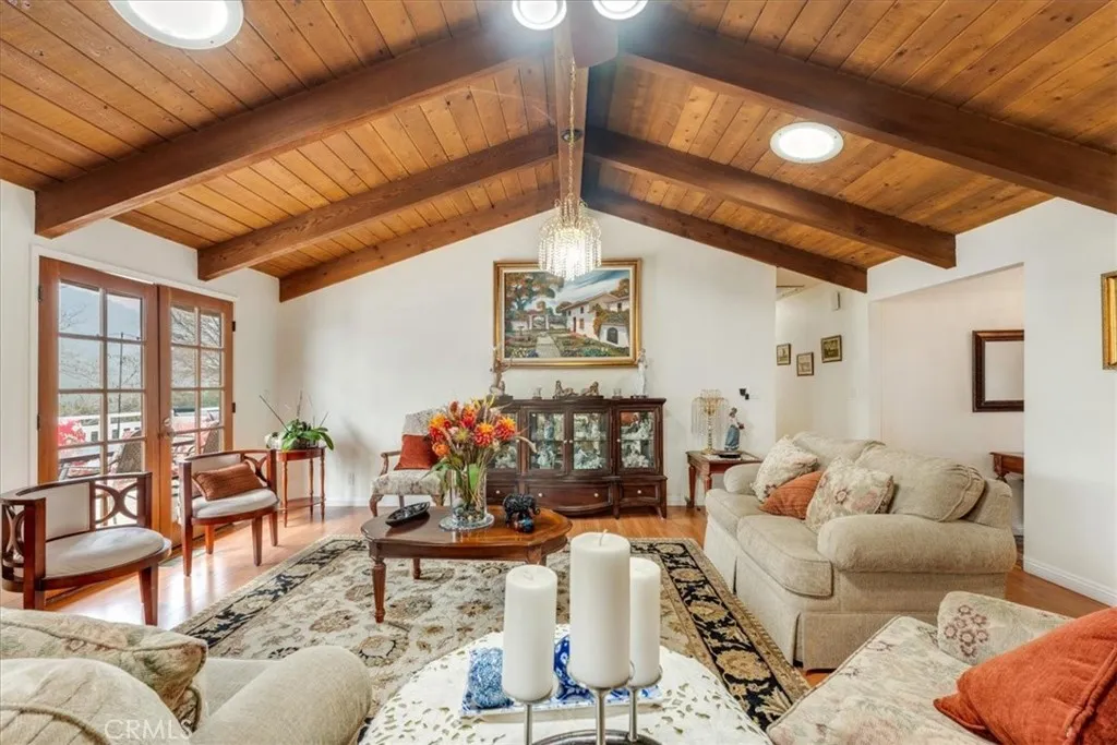 https://cdn.realtyfeed.com/cdn/127/306360695/6dd468866312401c722c1413040e1e79.webp