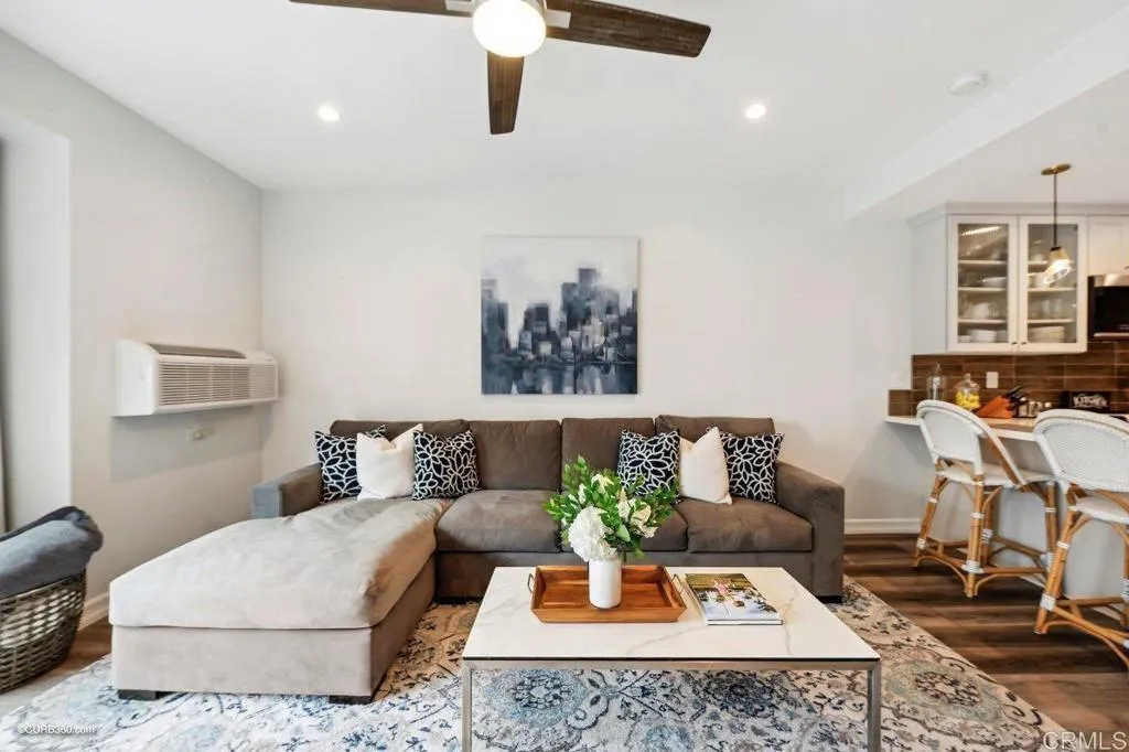 https://cdn.realtyfeed.com/cdn/127/306360824/1cf86119dcc00997a02b24f05d029669.webp