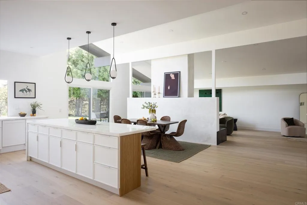 https://cdn.realtyfeed.com/cdn/127/306361112/410a18218972ec002ccd8b6022703254.webp