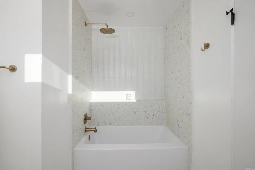 https://cdn.realtyfeed.com/cdn/127/306361112/5e48b3866e6d312d0ae685c41499385a.webp