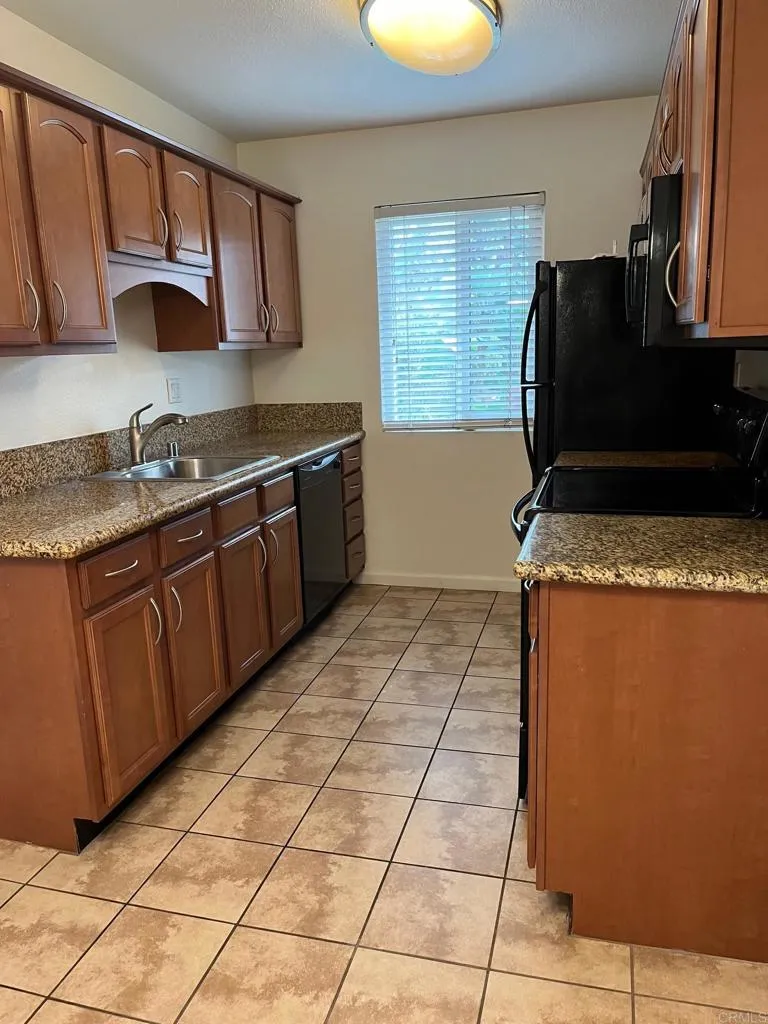 Photo #5: PTP2500998 Listing 