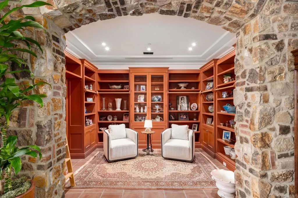 https://cdn.realtyfeed.com/cdn/127/306361626/8d2a1106346e12e77cdc5d5f21b08884.webp