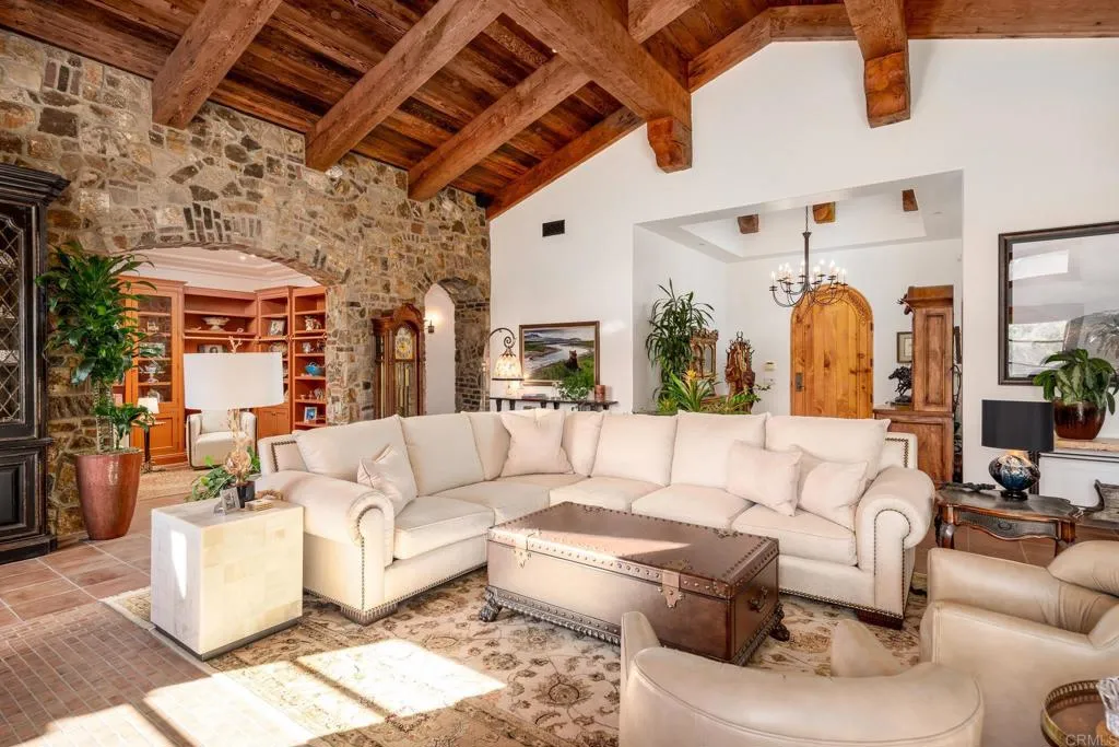 https://cdn.realtyfeed.com/cdn/127/306361626/9e02d6880e2b2459c562e3078a6202a3.webp