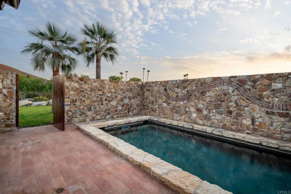 https://cdn.realtyfeed.com/cdn/127/306361626/fe9966e9fb23d1f1fc74efce6ee71b9b.webp