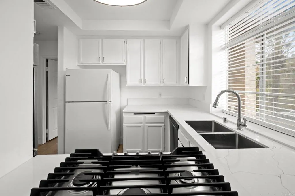 https://cdn.realtyfeed.com/cdn/127/306362259/52d325bc0b01c80d1815011b6ab8c1c4.webp