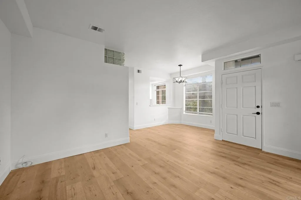 https://cdn.realtyfeed.com/cdn/127/306362259/ba9363a209072bad2799aded574157c0.webp