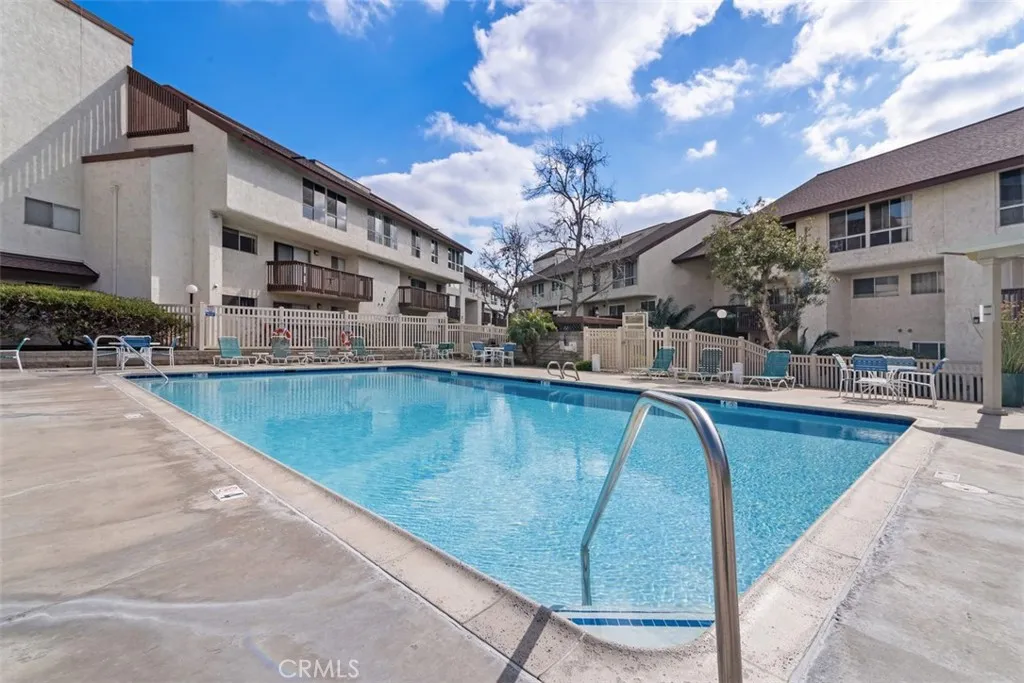 https://cdn.realtyfeed.com/cdn/127/306363572/494ad4da6992d8910e82cb58028659a2.webp