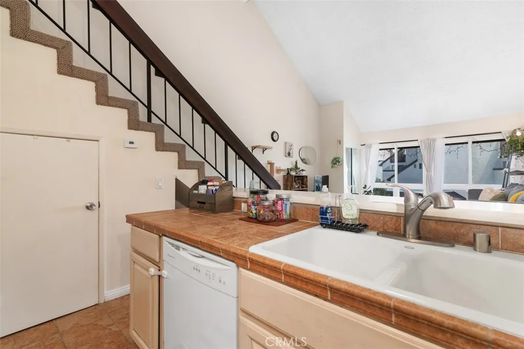Photo #9: IV25031884 Listing: Photo #9