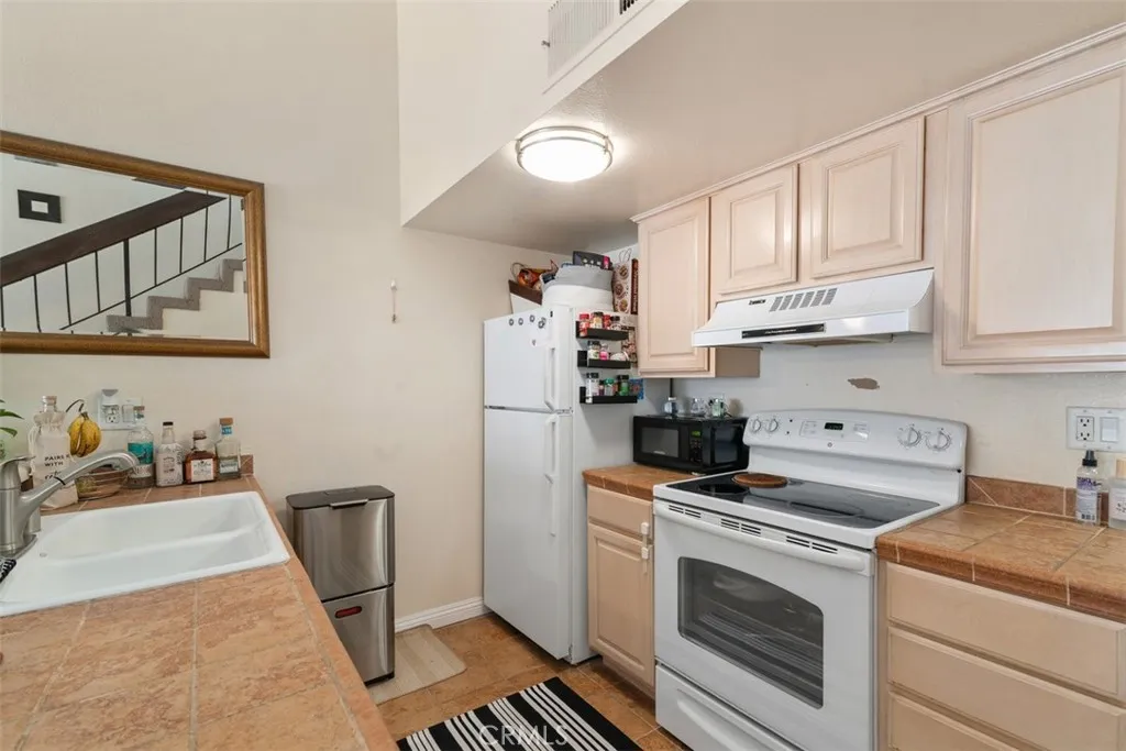 Photo #6: IV25031884 Listing 