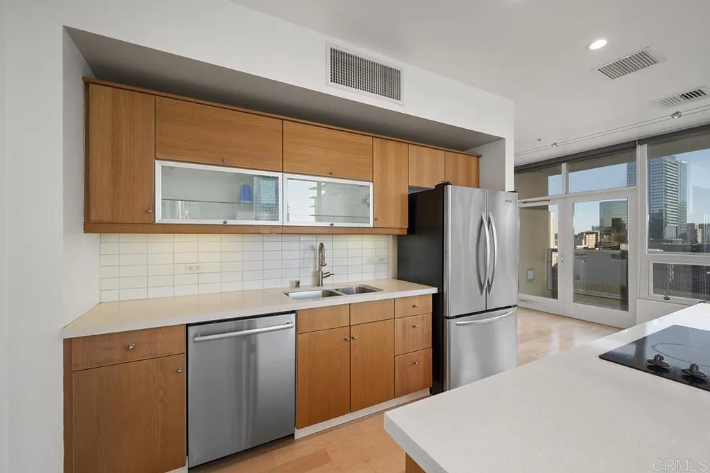 https://cdn.realtyfeed.com/cdn/127/306363821/4334097461ae6648f85398b6e2ab918c.webp