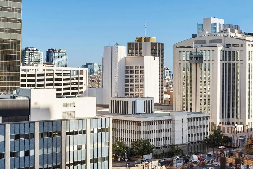 https://cdn.realtyfeed.com/cdn/127/306363821/43fa049eb45fe86a7cebdb28b778e08a.webp