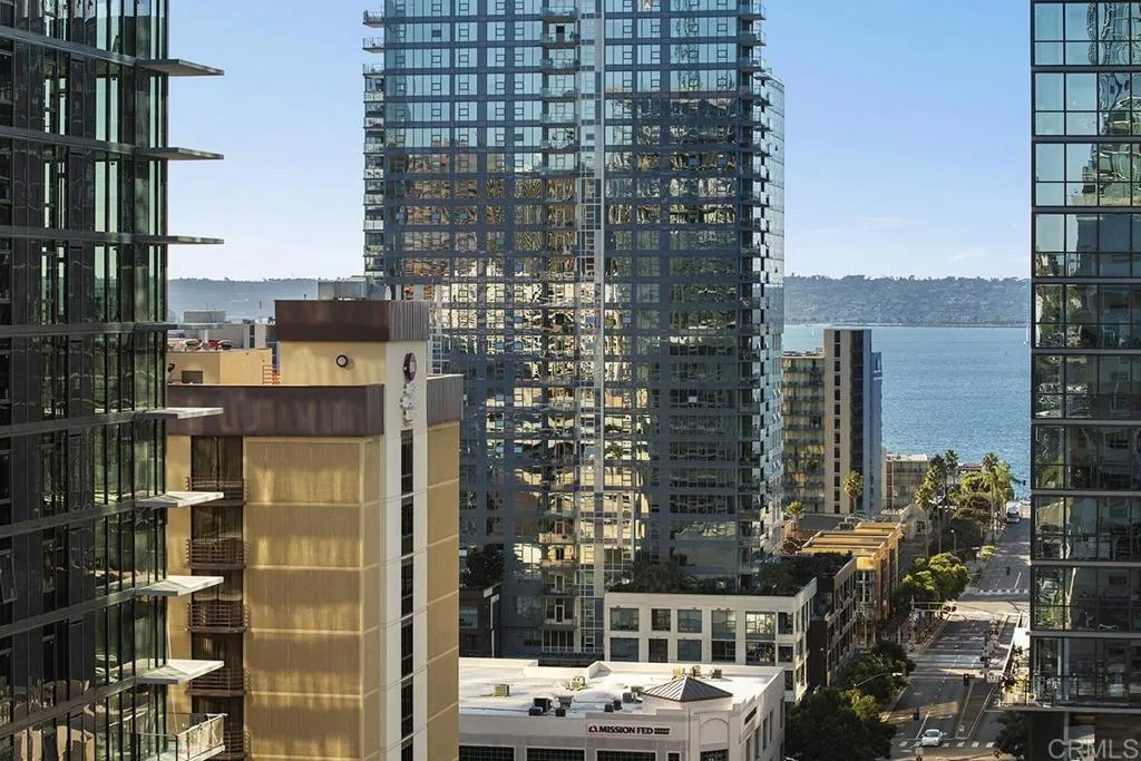 https://cdn.realtyfeed.com/cdn/127/306363821/56940132efc5c1231da8d98ab0993288.webp