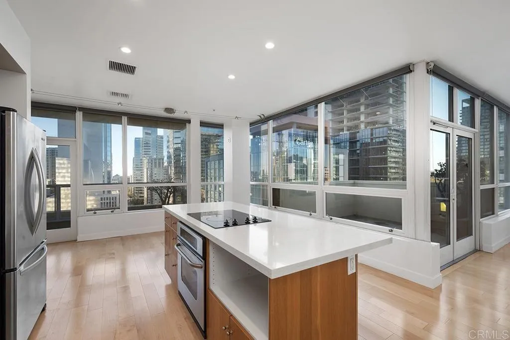 https://cdn.realtyfeed.com/cdn/127/306363821/64f743486a6536ab2275c67103fd637a.webp
