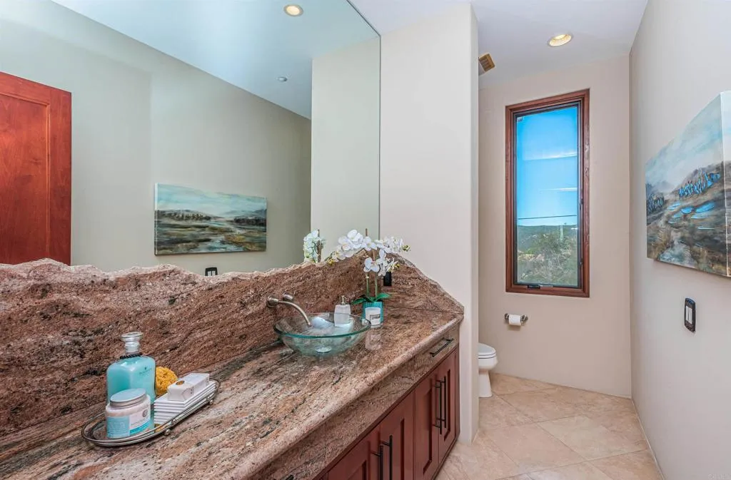 2362 Edgehill Road, Vista, CA, 92084