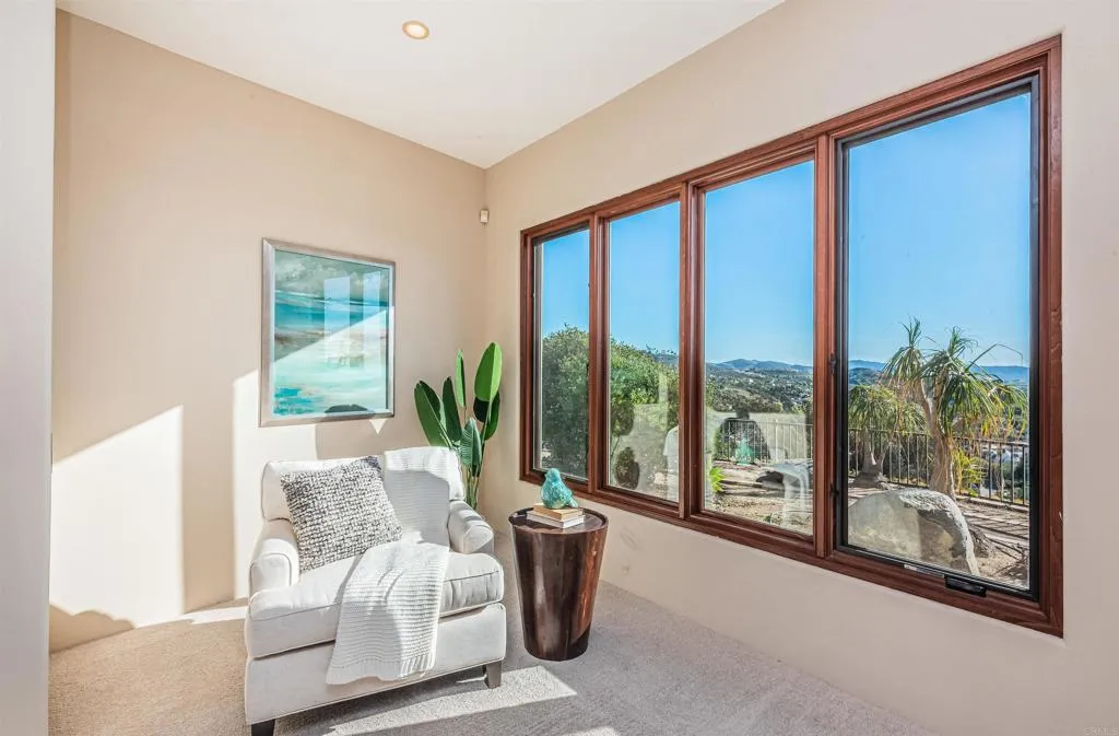 2362 Edgehill Road, Vista, CA, 92084