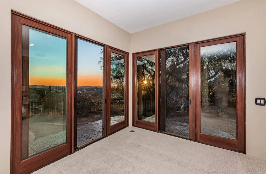 2362 Edgehill Road, Vista, CA, 92084