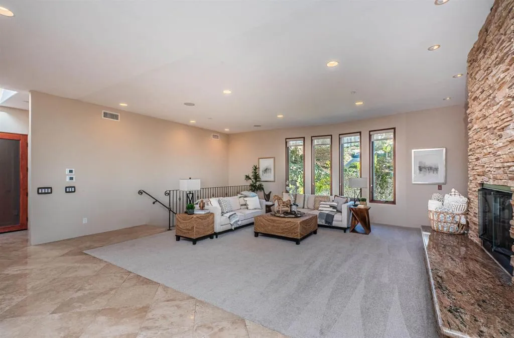 2362 Edgehill Road, Vista, CA, 92084