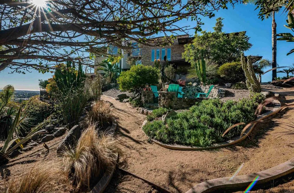 2362 Edgehill Road, Vista, CA, 92084