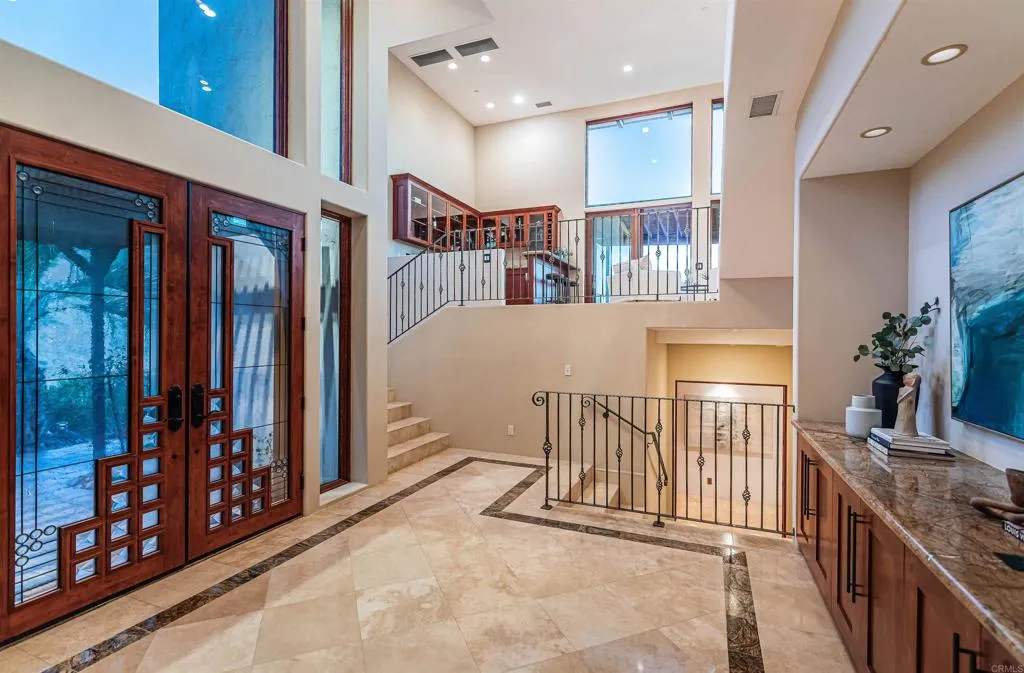2362 Edgehill Road, Vista, CA, 92084