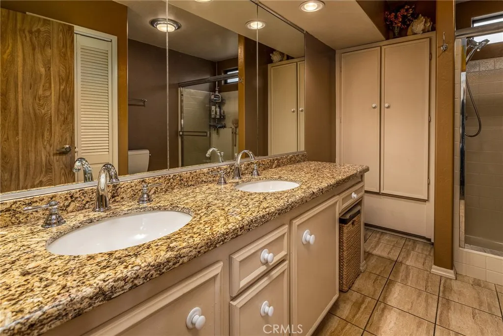 https://cdn.realtyfeed.com/cdn/127/306364000/389201eaca41f59ce94f97c15f07f3ea.webp