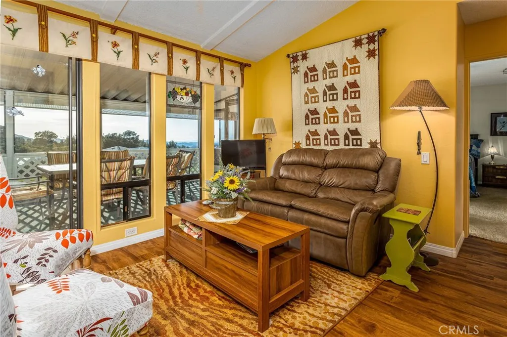 https://cdn.realtyfeed.com/cdn/127/306364000/4b80ad7cc062e63c31d7950a58ef6bf2.webp