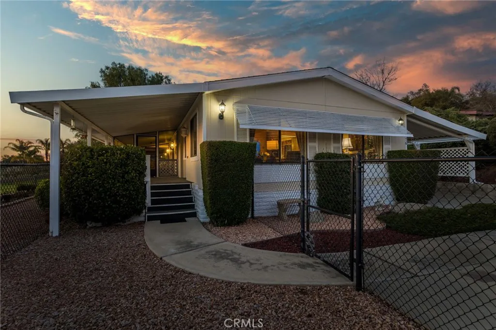 https://cdn.realtyfeed.com/cdn/127/306364000/798a2d629353fbd9575bc6c84c9f9cc4.webp