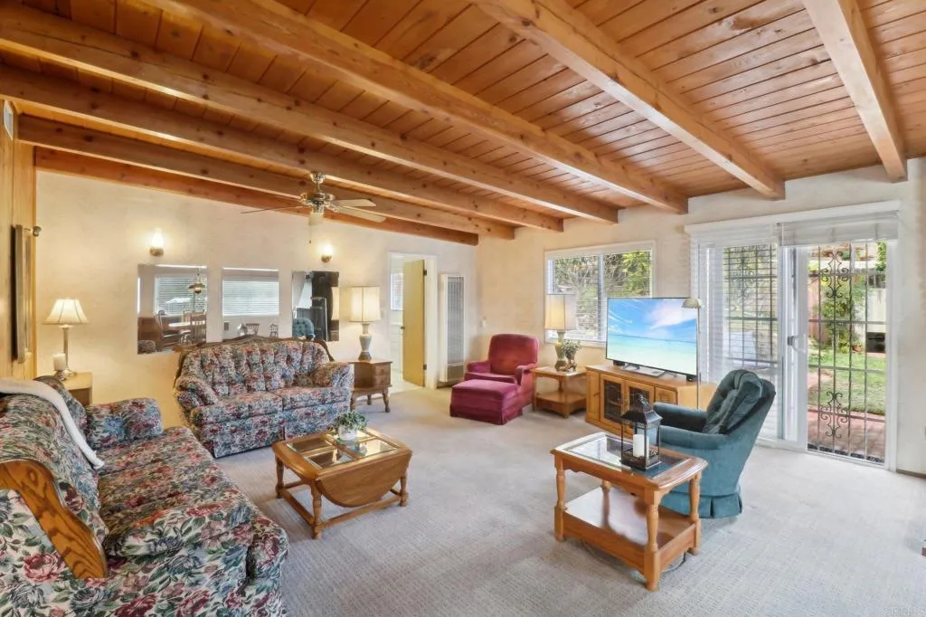 https://cdn.realtyfeed.com/cdn/127/306364294/775ff14450ab6658ed98af2cb3438307.webp