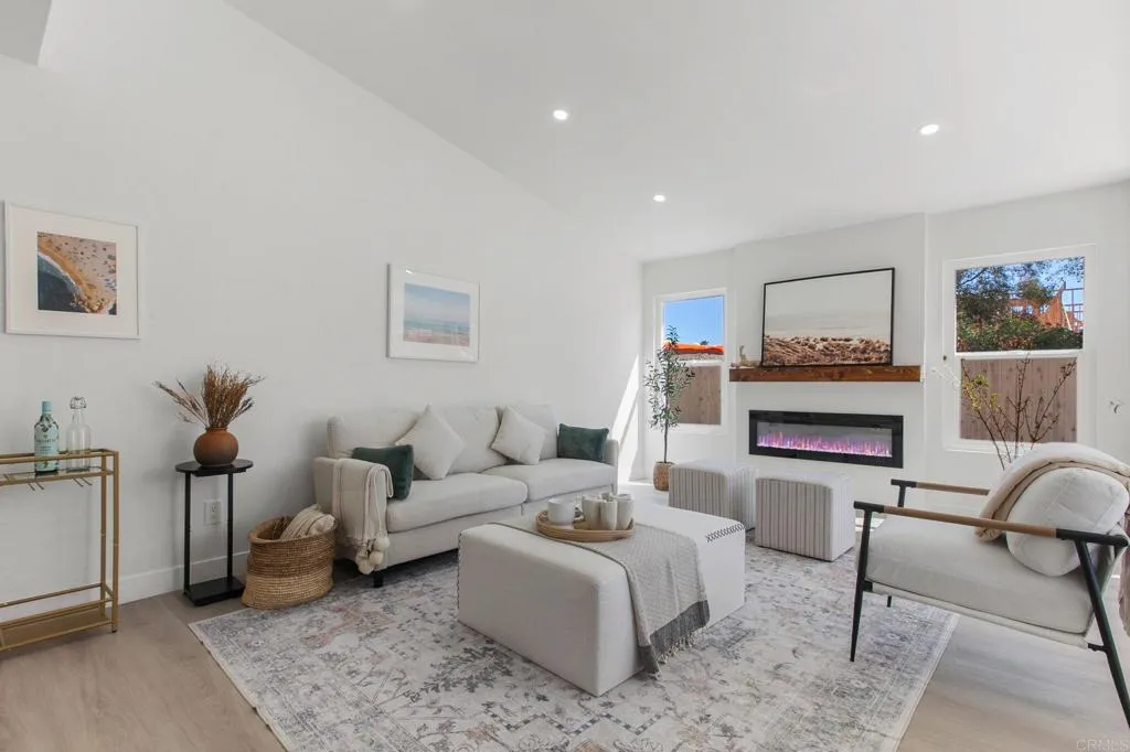 https://cdn.realtyfeed.com/cdn/127/306364353/6d6986a405347e76f584280079f19ba3.webp