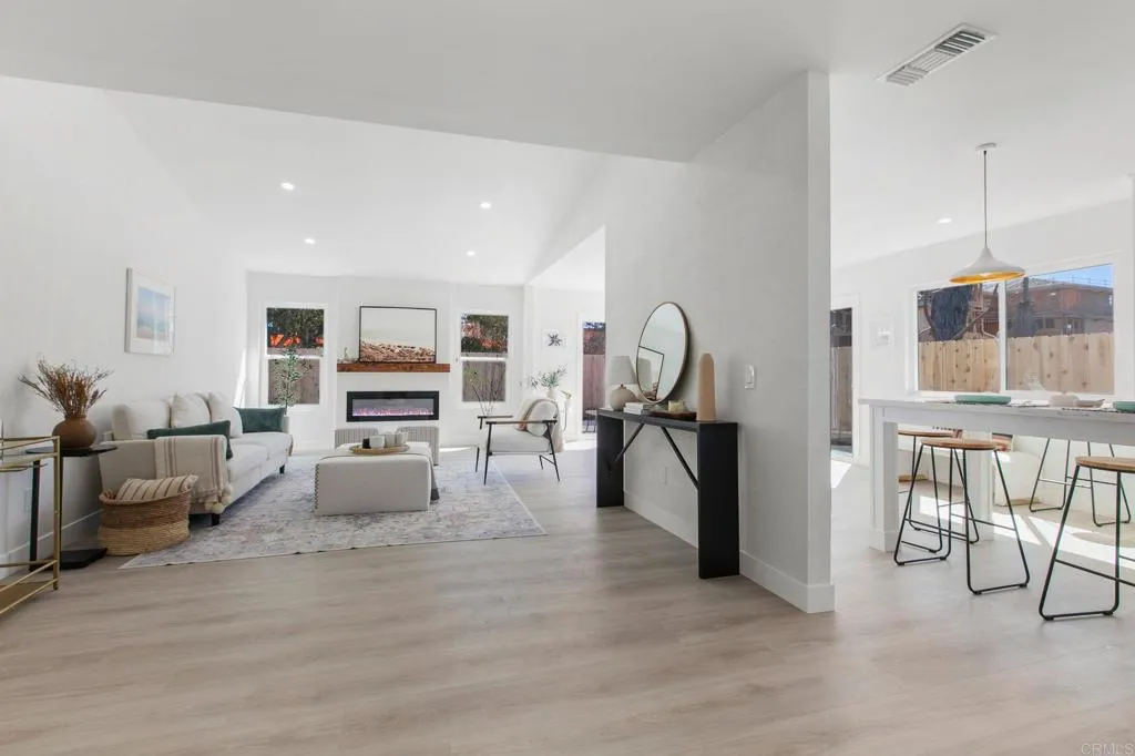 https://cdn.realtyfeed.com/cdn/127/306364353/7bfb8155a40de8d7c59e15353f2f2499.webp