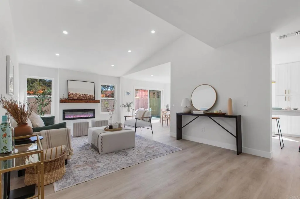 https://cdn.realtyfeed.com/cdn/127/306364353/ef642ed5abb0656c532682ab3c7effee.webp