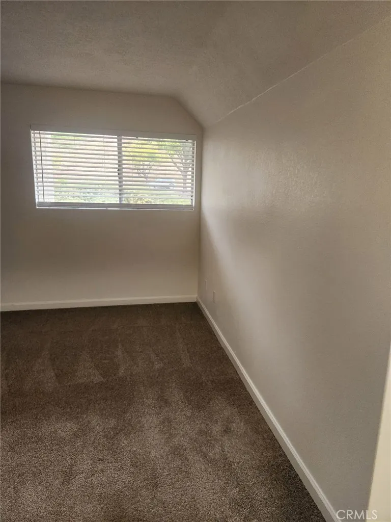 https://cdn.realtyfeed.com/cdn/127/306364538/8ab84dc67548781e3636205653eb4d99.webp