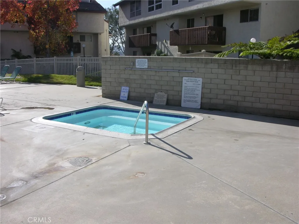 https://cdn.realtyfeed.com/cdn/127/306364538/e9260d030b66247eadae64ae1cb83c2f.webp