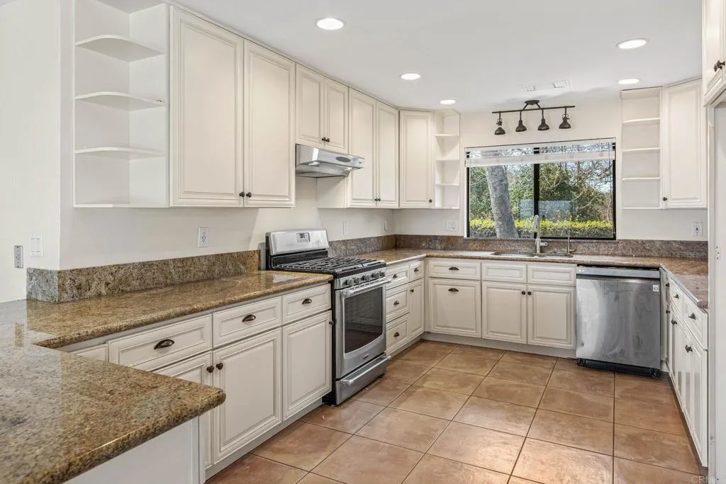 https://cdn.realtyfeed.com/cdn/127/306364604/3422797b21810f1edc4e75f1fa25a840.webp