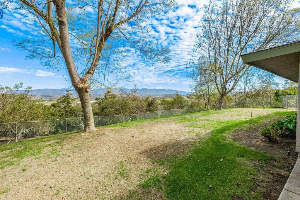 https://cdn.realtyfeed.com/cdn/127/306364604/5665e55fe56e7416fff330a8a4ecca59.webp