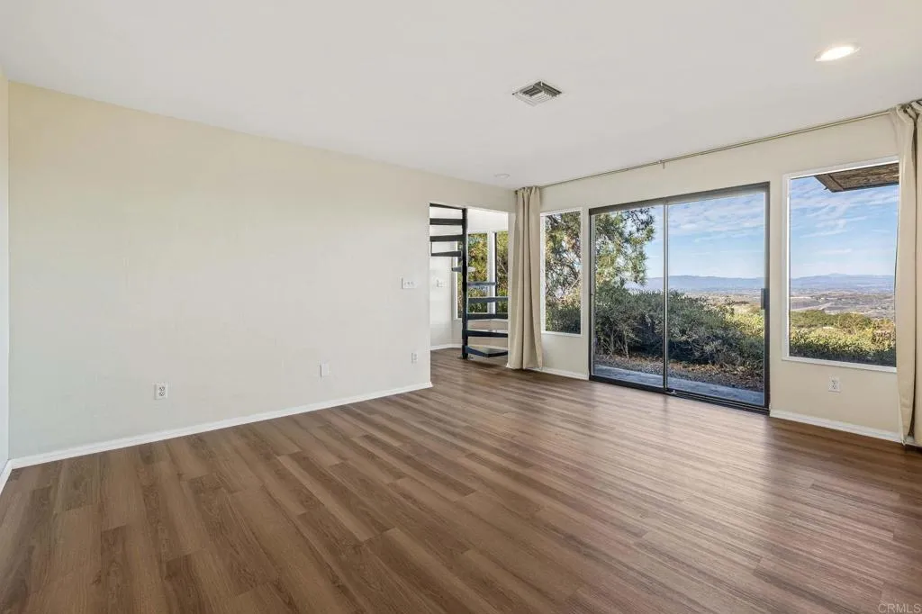 https://cdn.realtyfeed.com/cdn/127/306364604/6f26477ebda067ceed04358ae6d718b0.webp