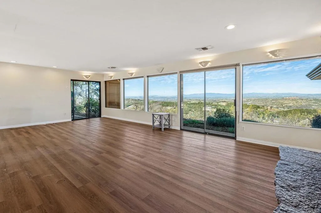 https://cdn.realtyfeed.com/cdn/127/306364604/995c05864c6815632d8956c03e0904b4.webp