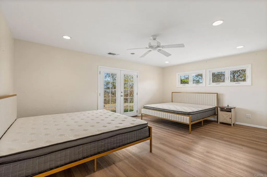 https://cdn.realtyfeed.com/cdn/127/306364604/9fb055a4d68be8350ad721e250d8b553.webp