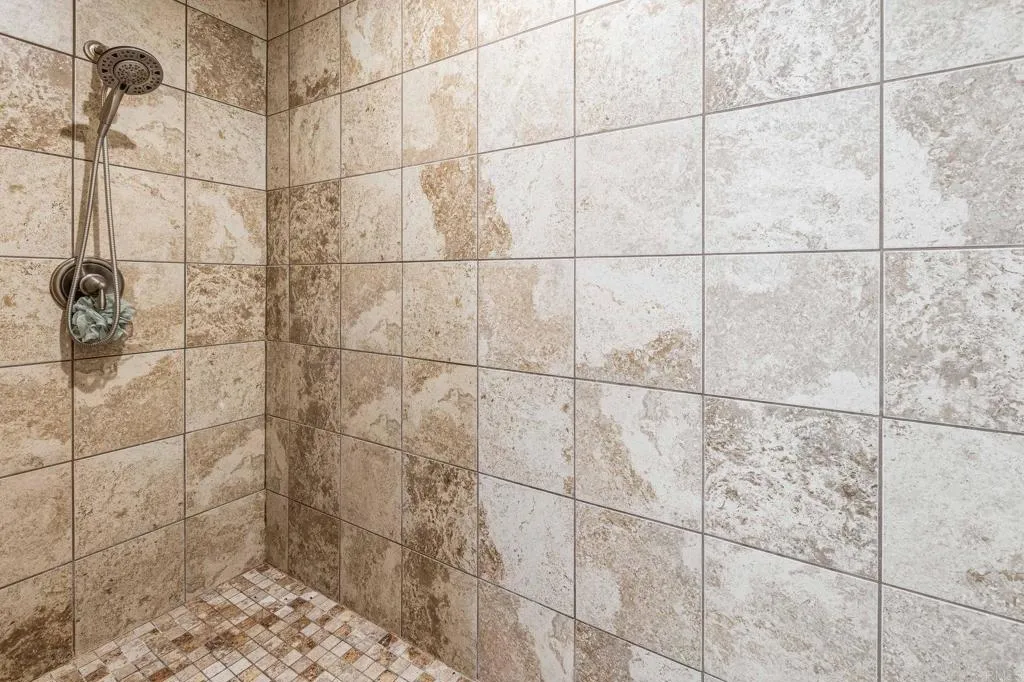 https://cdn.realtyfeed.com/cdn/127/306364604/e4818a1aa5429c5a944f214bea15bb24.webp