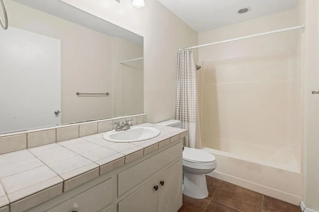 https://cdn.realtyfeed.com/cdn/127/306364604/f1050b54afe35eef65c7cf8f33239fcb.webp