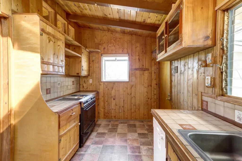 https://cdn.realtyfeed.com/cdn/127/306364629/01a7797c76da0bccbb43141b84cbb21a.webp
