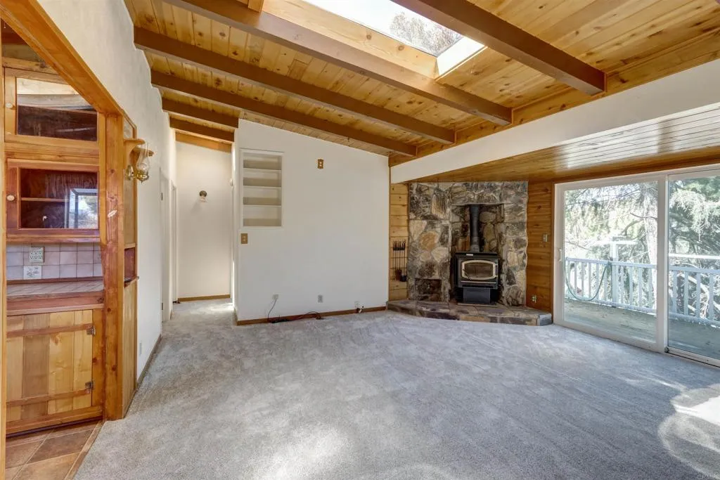 https://cdn.realtyfeed.com/cdn/127/306364629/9f454aaa5a4ebc46c6b0fd1d50e62ed4.webp